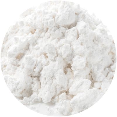 Poudre blanche qui représente la vitamine B3