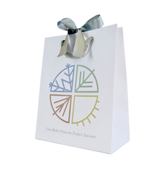 Sac cadeau siglé Bénédicte avec son ruban vert